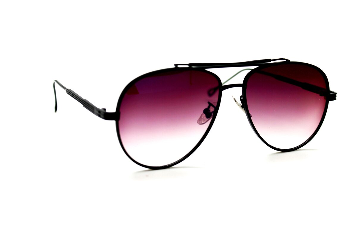Женские фиолетовые очки. Солнечные очки фиолетовые. Фиолетовые солнцезащитные очки. Очки солнцезащитные сиреневые женские. Фиолетовые очки женские солнечные.